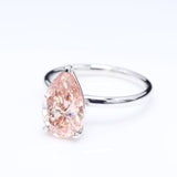 3.00 ct Pink Pear shape Diamond in 18kt white gold Ring