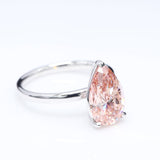 3.00 ct Pink Pear shape Diamond in 18kt white gold Ring
